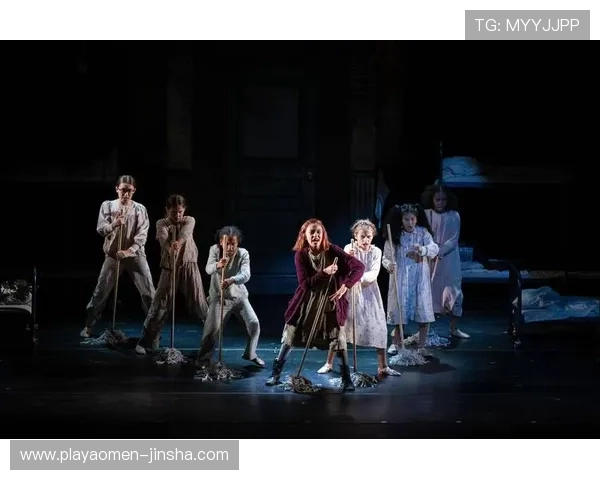 澳门百老汇项目有哪些特色娱乐设施和精彩演出，满足不同游客的多样化需求